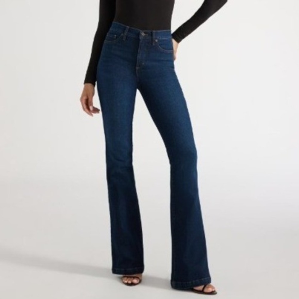 Sofia by Sofia Vergara Melisa Flare High-Rise Jeans 12 Dark Wash Blue NWT